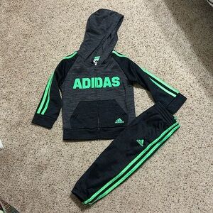 Adidas Boys tracksuit 2T